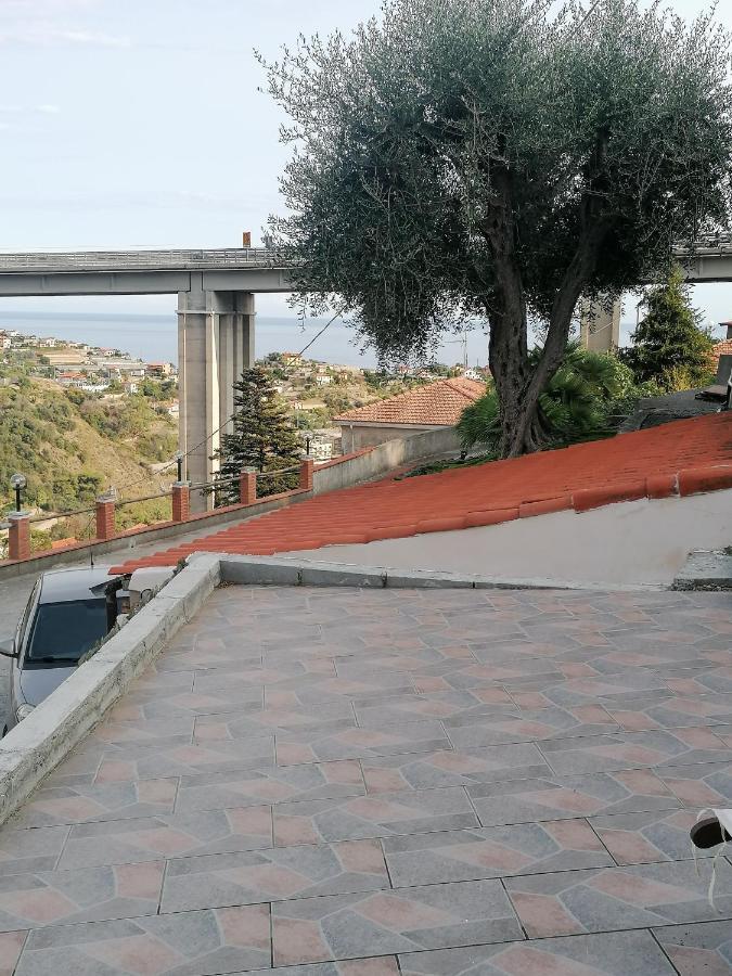 Hotel La Casa Di Trilly Sanremo Exterior foto